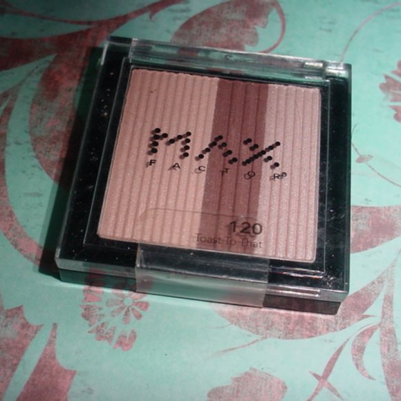 MAX FACTOR New Wet/Dry Eyeshadow TOAST TO THAT - Picture 1 of 1